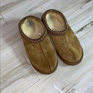 ❗️SOLD❗️Ugg Tasman Slippers